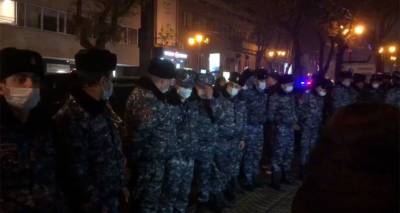 Полиция подвергла приводу участников акции с требованием отставки Никола Пашиняна