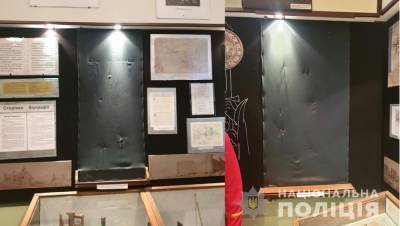 Из музея Давида Гурамишвили украли старинное оружие