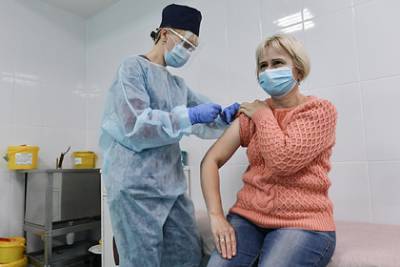 Вирусолог назвал условие завершения эпидемии коронавируса в России