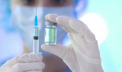 Компания Moderna заявила, что ее вакцина от тяжелых форм COVID-19 эффективна на 100%
