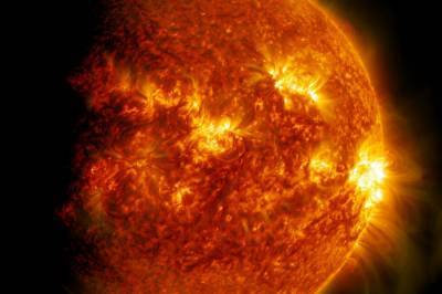 На Солнце произошла мощнейшая вспышка за последние годы: видео явления