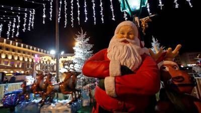 В Великобритании Санта-Клаусу разрешили не носить маску