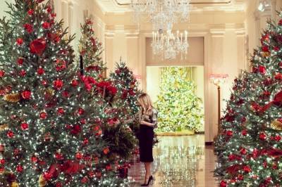Мелания Трамп в последний раз в качестве первой леди украсила Белый дом к Рождеству