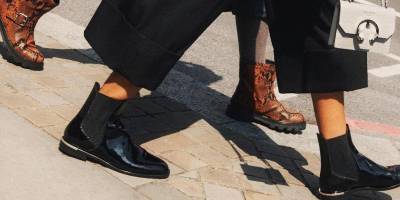Яркие казаки, челси и ботинки-носки. Три пары обуви, которые должны быть в гардеробах модниц в 2021
