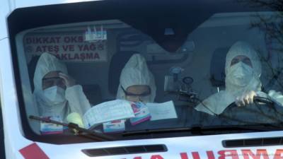 Турецкие медики не смогли спасти младенца из-за нехватки мест в больницах