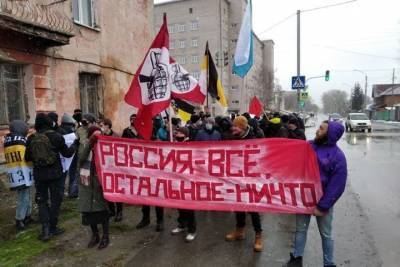 Участники «Русского марша» в Барнауле поддержали Хабаровск