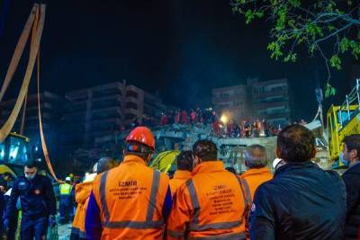 В Турции завершилась поисково-спасательная операция после землетрясения