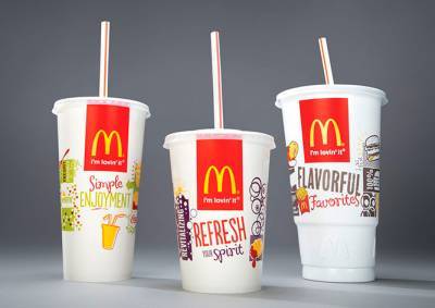 Экологичные соломинки McDonald's оказались непригодными для переработки