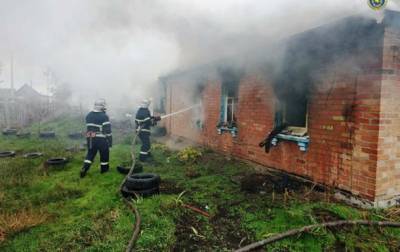 В Черкасской области на пожаре погибли двое взрослых и ребенок