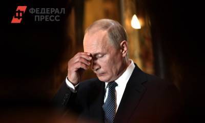 Путин первым услышал новые колокола на Спасской башне Кремля