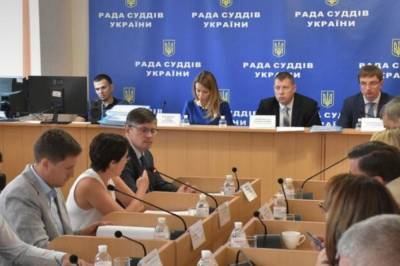 Совет судей назвал идею Зеленского уволить всех судей КСУ угрозой национальной безопасности