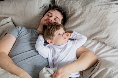 Муж в декрете: В Украине хотят ввести послеродовой отпуск для отцов