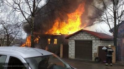 Женщина и двое детей стали жертвами пожара в частном доме в Челябинске