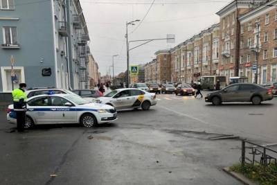 Маленькую девочку сбили в центре Петрозаводска