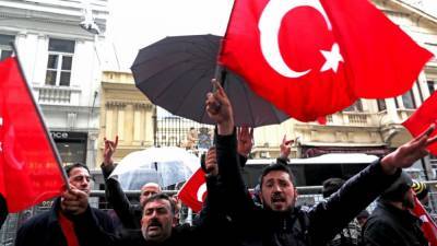Во Франции запретили турецкую националистическую организацию «Серые волки»