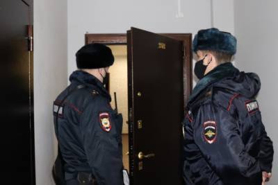 В Сыктывкаре сотрудники ППС забрали в управление подозревамого в мошенничестве