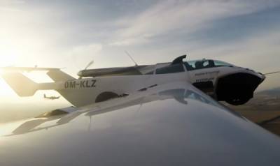 Летающий автомобиль AirCar впервые поднялся в небо: видео