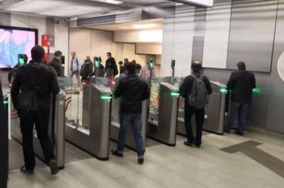 Пассажирам московского метро помогут соблюдать социальную дистанцию