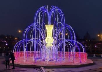 Светодиодный фонтан стал подарком череповчанам на День города