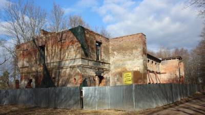 В интернете выставили на продажу руины усадьбы Зубовых "Отрада" в Ломоносове