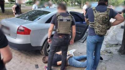 В Одессе разоблачили банду, которая похищала желающих знакомиться с женщинами в соцсетях мужчин