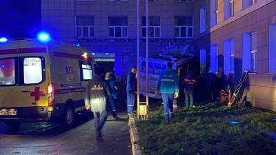 Двое пострадавших в ДТП с автобусом в Великом Новгороде находятся в реанимации