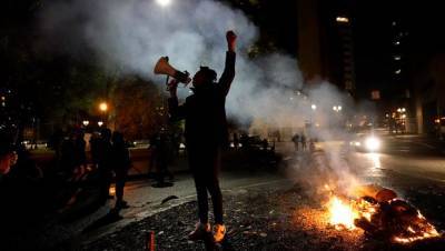 В США начались задержания протестующих, требующих признать победу Байдена
