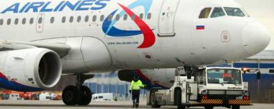 Во время вылета из Красноярска самолет «Уральских авиалиний» потерял надувной трап