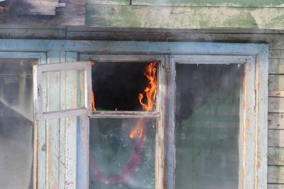 Курение в постели пьяных людей — основная причина пожаров в Южно-Сахалинске