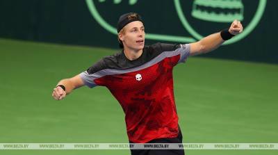 Белорусский теннисист Илья Ивашко вышел в 1/8 финала турнира в Германии