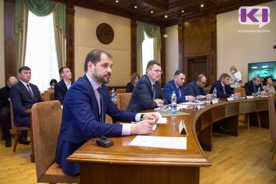 Владимир Уйба представил депутатам Госсовета Коми членов регионального правительства