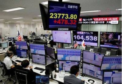 Nikkei на двухлетнем пике вслед за ростом Уолл-стрит, в фокусе - результаты выборов в США