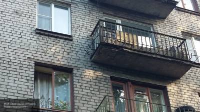 Сын столкнул мать с балкона пятого этажа в Новотроицке