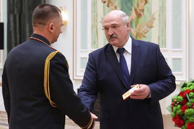 Лукашенко рассказал силовикам о настоящем патриотизме