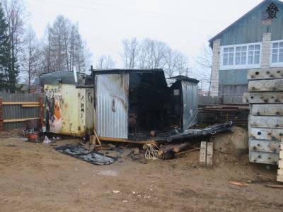 Следователи ведут проверку погибели сторожа в бытовке во время пожара в Тоншаевском районе