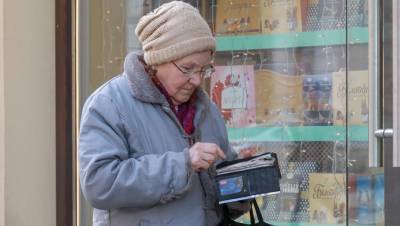 Пожилым жителям Карелии разрешили ходить в магазины три раза в неделю