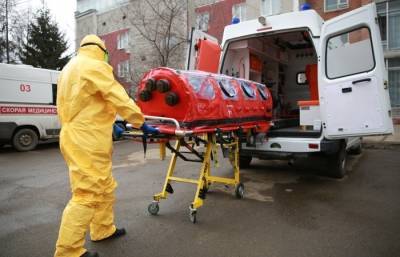 В коронавирусные стационары Петербурга ежедневно госпитализируют более 600 человек