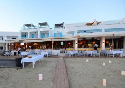 В Греции туристам принесли счет на 830 евро за скромный ужин