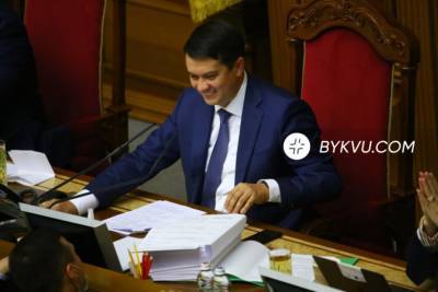 Разумков обратился к нардепам, которые «пьют кофе до 11:00», из-за провала голосования за Бюджетный кодекс