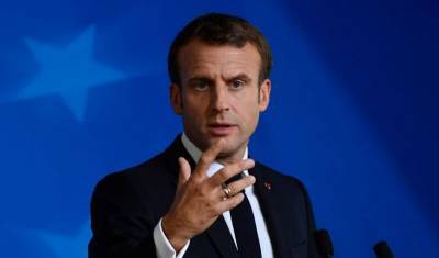 Макрон пообещал, что Франция продолжит противостоять терроризму