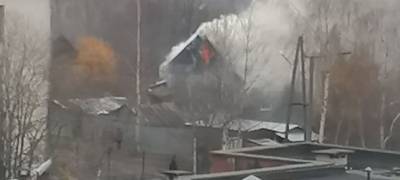 МЧС сообщило подробности крупного пожара в Петрозаводске