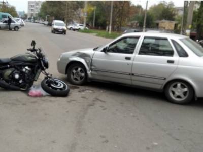 В Николаеве Lada сбила мотоциклиста: байкер попал в больницу