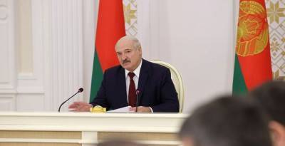 Лукашенко запретил возвращаться уехавшим из страны белорусским врачам