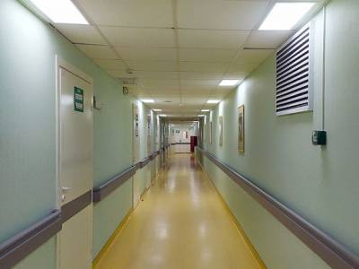 В Вологде нашли новое объяснение больным в коридорах и на полу — это делается специально