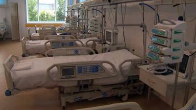 В петербургских больницах развернут еще тысячу коек для COVID-пациентов