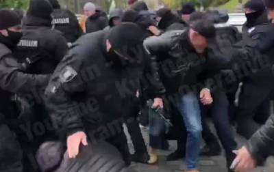 Под ВР произошла стычка "евробляхеров" с полицией