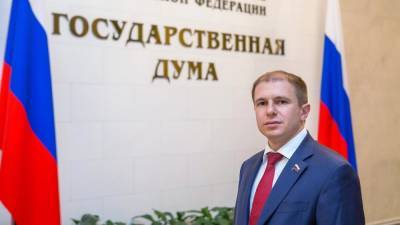 Петербургского депутата подозревают в работе на штаб Байдена