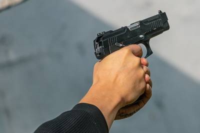 В Иркутске подростки с игрушечным пистолетом пытались ограбить магазин
