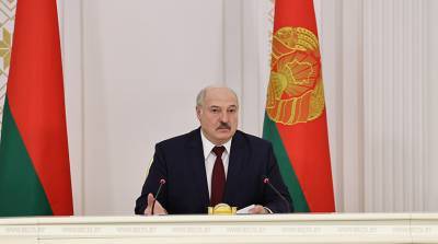Лукашенко поручил проработать производство в Беларуси российской вакцины от коронавируса