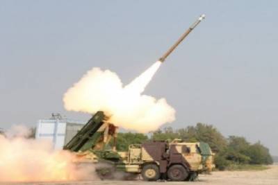 Индия провела испытания усовершенствованной версии ракетной системы Pinaka (ВИДЕО)